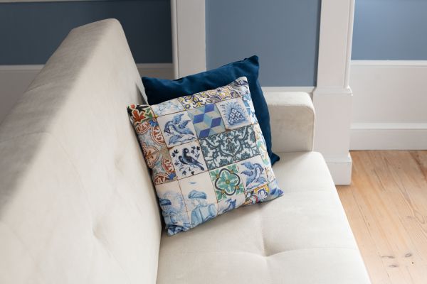 2-t1-sofa-qE3A01FC1-49F0-35EF-9B48-DA070F398848.jpg